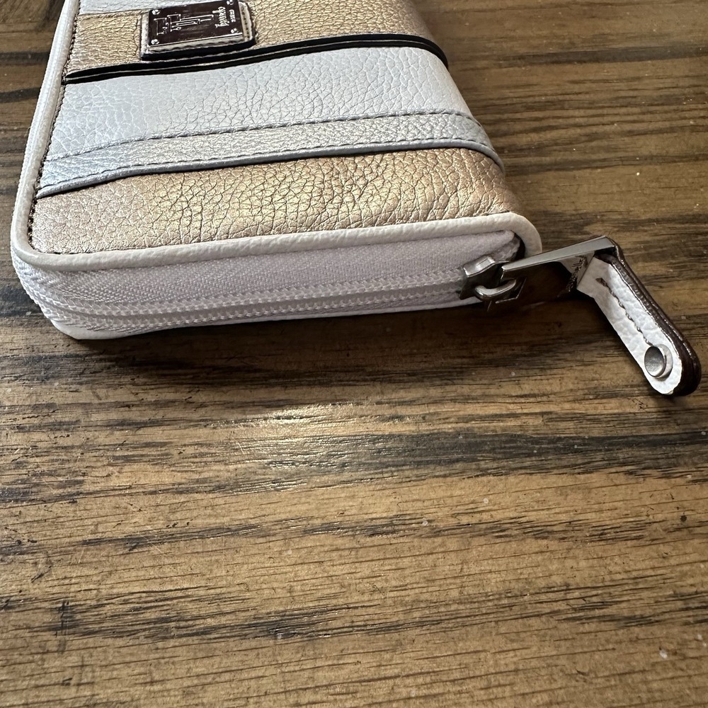 Tignanello Zip Around Wallet Rose Gold Silver Metallic White Leather Cards *READ - Picture 13 of 16